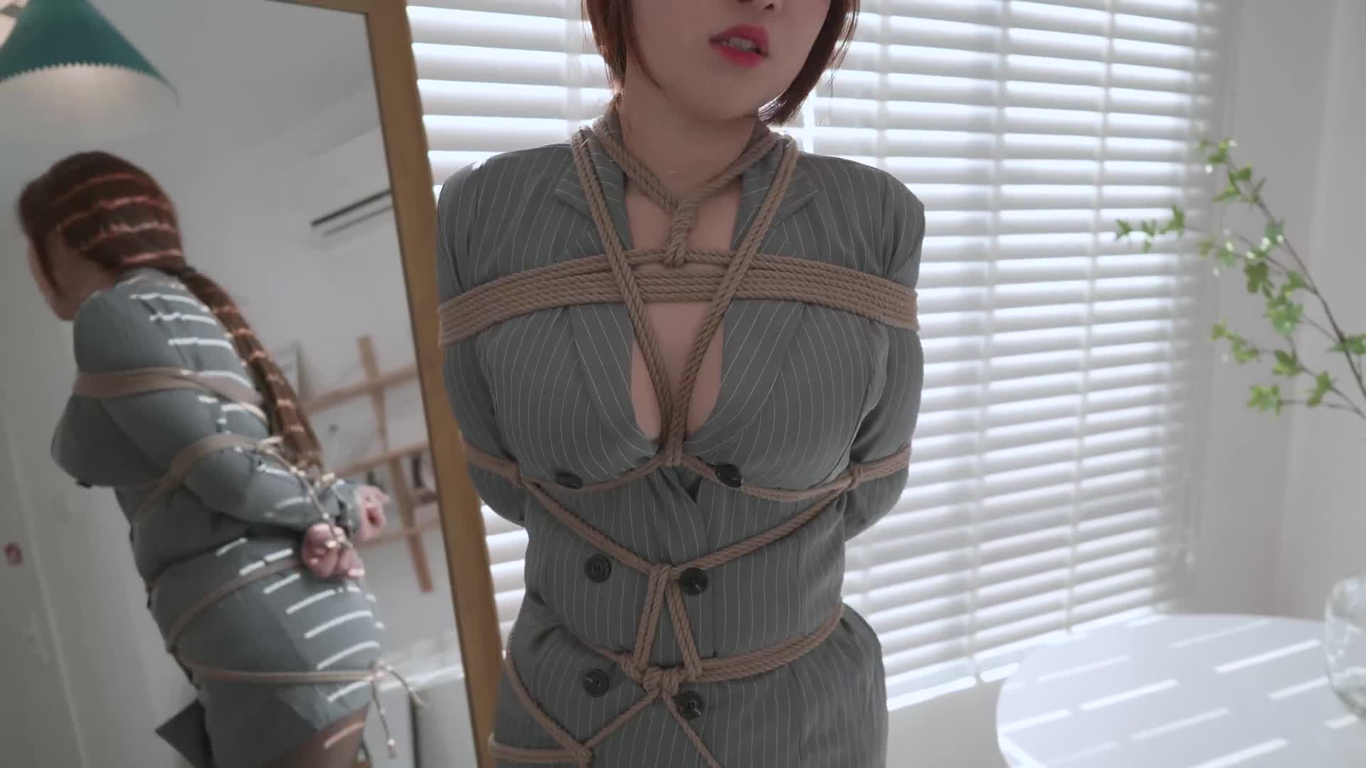 Ligui丽柜_HD视频_2021.03.01_阳光下的绳缚_静瑶_1V_357MB-丽丝屋