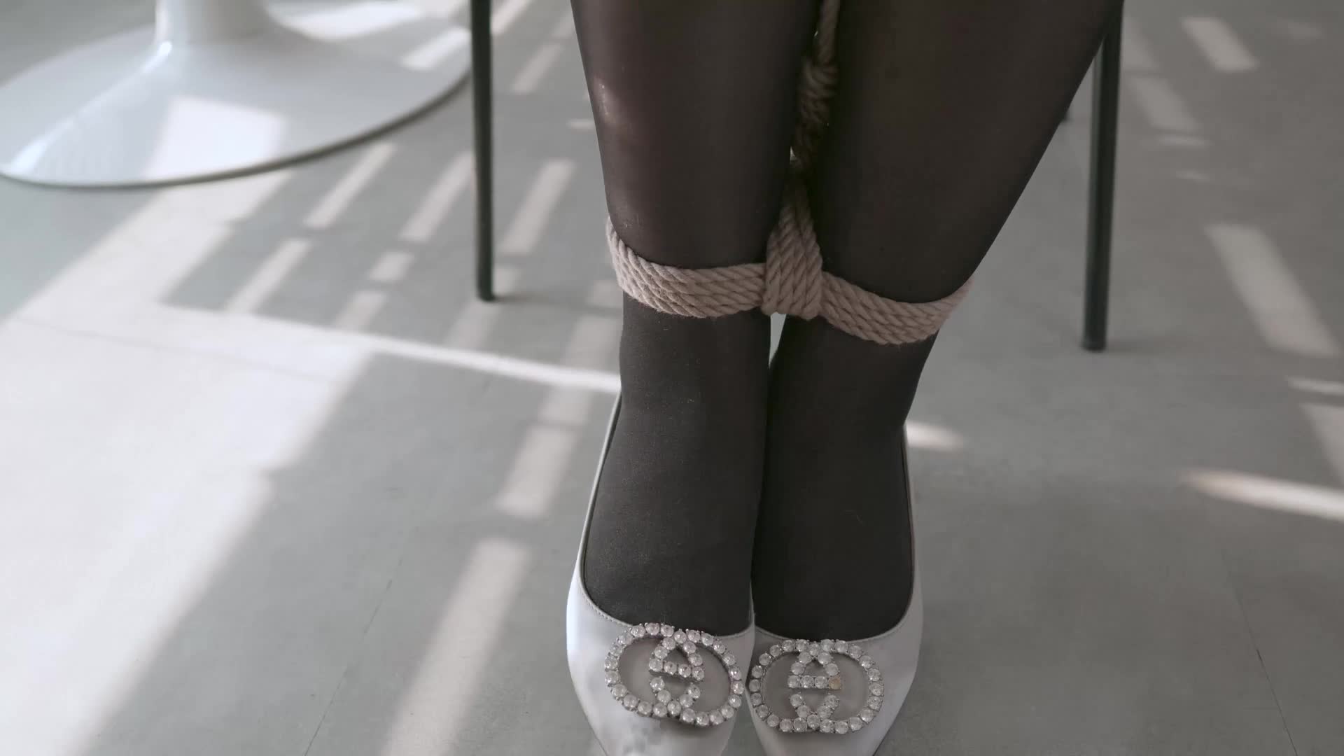 图片[5]-Ligui丽柜_HD视频_2021.03.01_阳光下的绳缚_静瑶_1V_357MB-丽丝屋