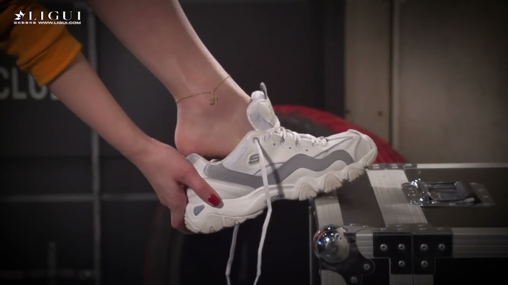 Ligui丽柜_高清视频_2018.04.05_若隐若现的美丽_筱筱_1V_217M-丽丝屋