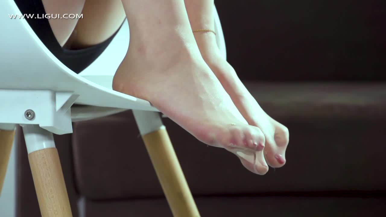 图片[5]-Ligui丽柜_高清视频_2020.03.31_职场新秀_伊伊_1V_268MB-丽丝屋