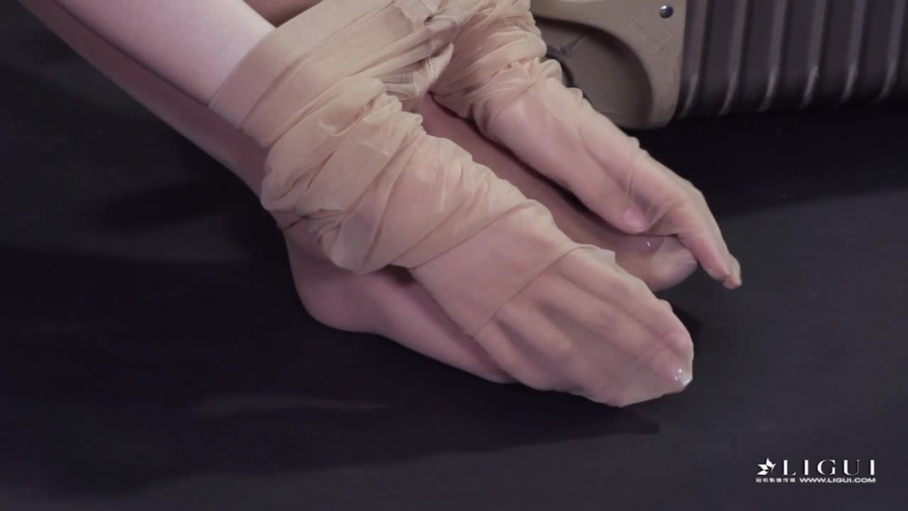 图片[5]-x005._ligui丽柜_hd视频_钟情_空姐的秘密_1V_1.46G-丽丝屋