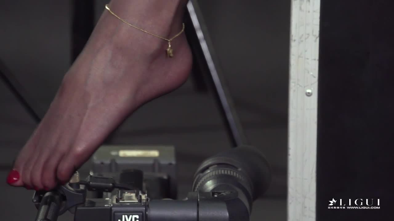 图片[4]-x013._Ligui丽柜_HD260_凉儿_美脚色像师_1_1V_883.1M-丽丝屋