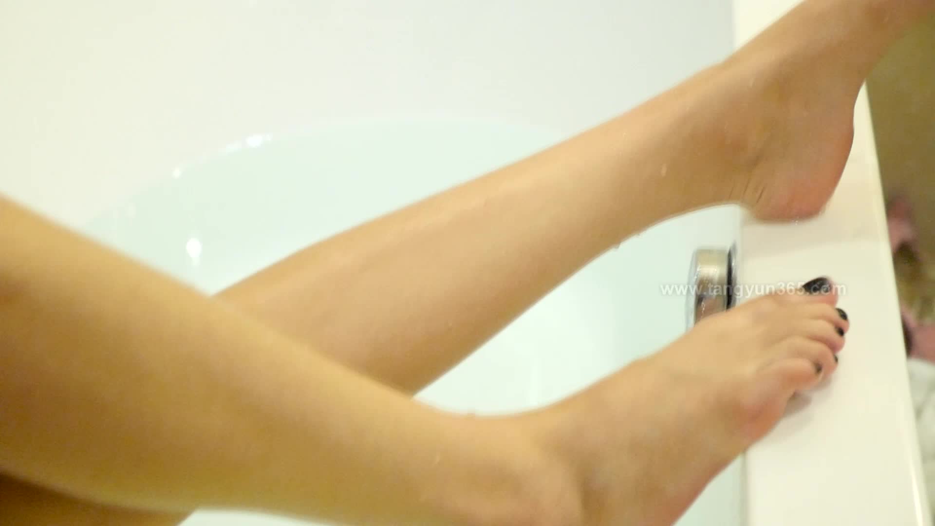 图片[5]-唐韵视频_VX0013_彩玉肉丝足沐浴_1V_224MB-丽丝屋