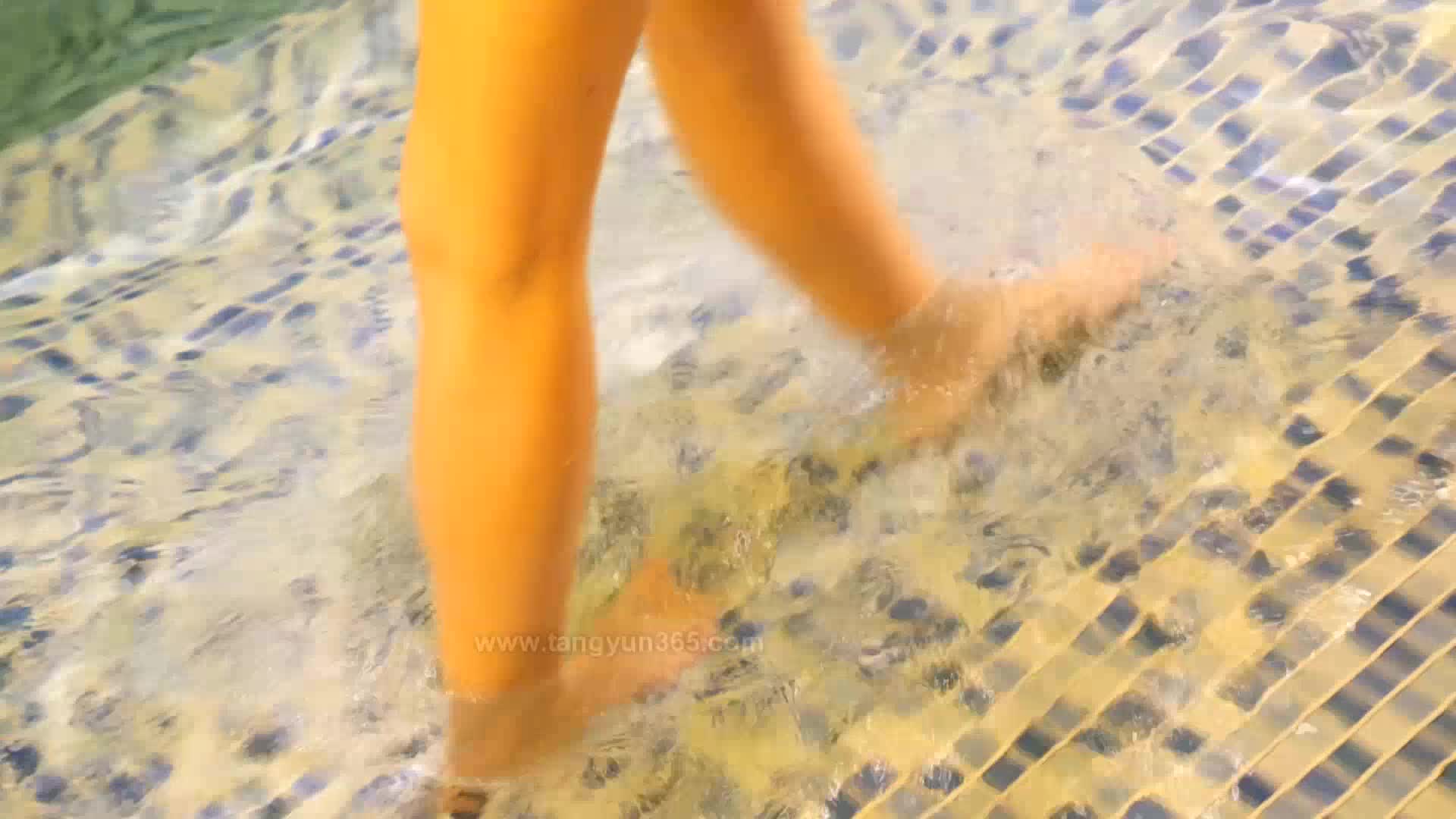 唐韵视频_VX0040_小琪比基尼美足_1V_328.28M-丽丝屋