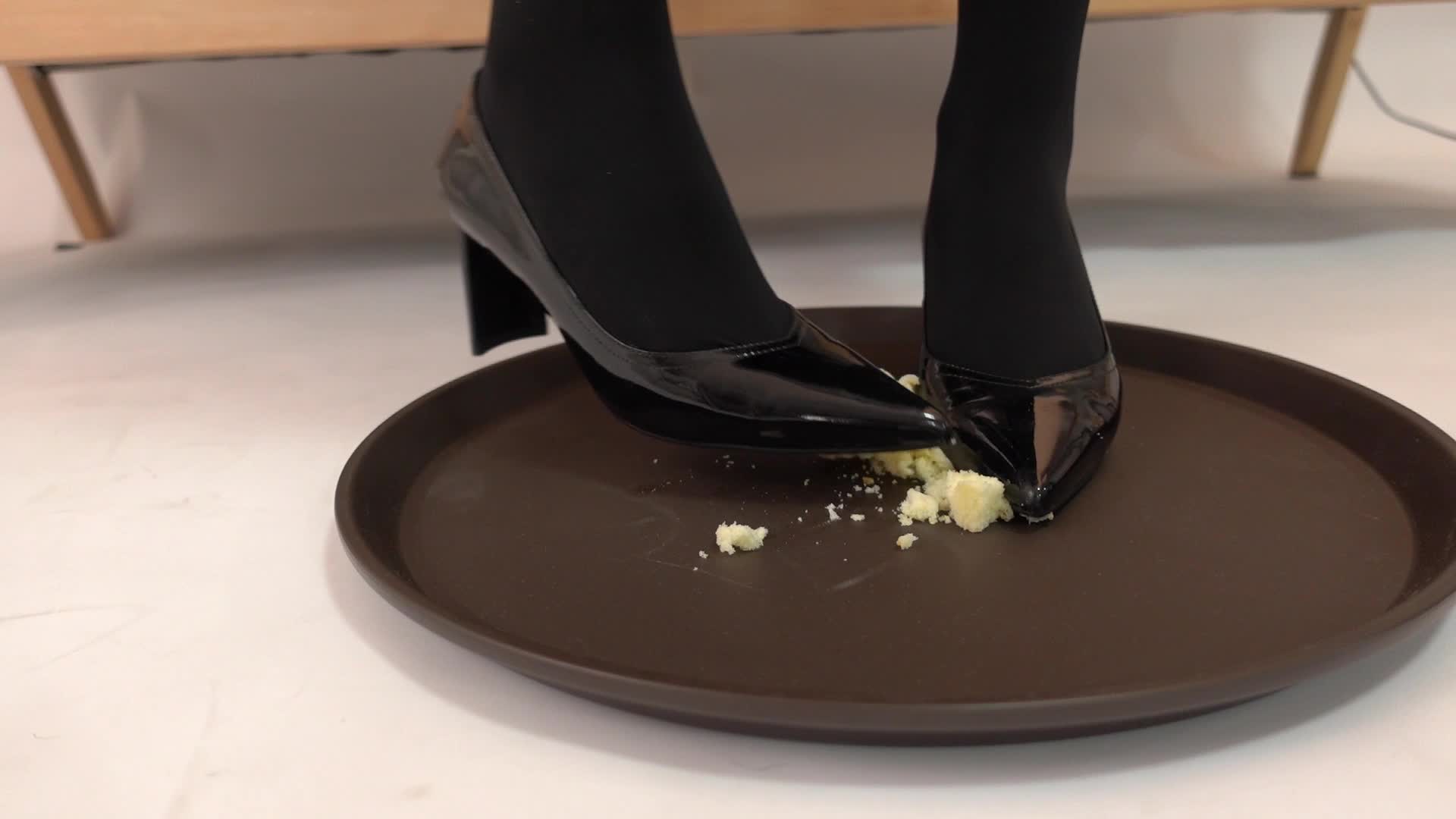 图片[4]-森萝财团写真_JKFUN_029_卉女仆_踩物_80D黑丝_67P1V3.16G-丽丝屋