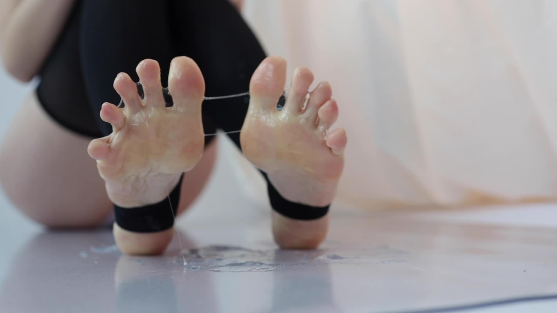 图片[2]-森萝财团写真_X_058_白色死库水8D油亮黑丝_119P1V_2.27GB-丽丝屋