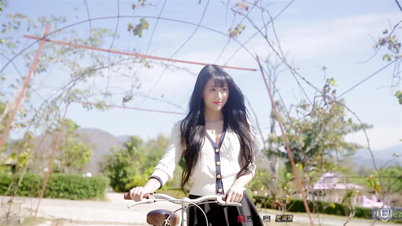 MFStar模范学院_2015.04.16_VN.005_杨晓青儿清迈旅拍视频_1V506MB-丽丝屋