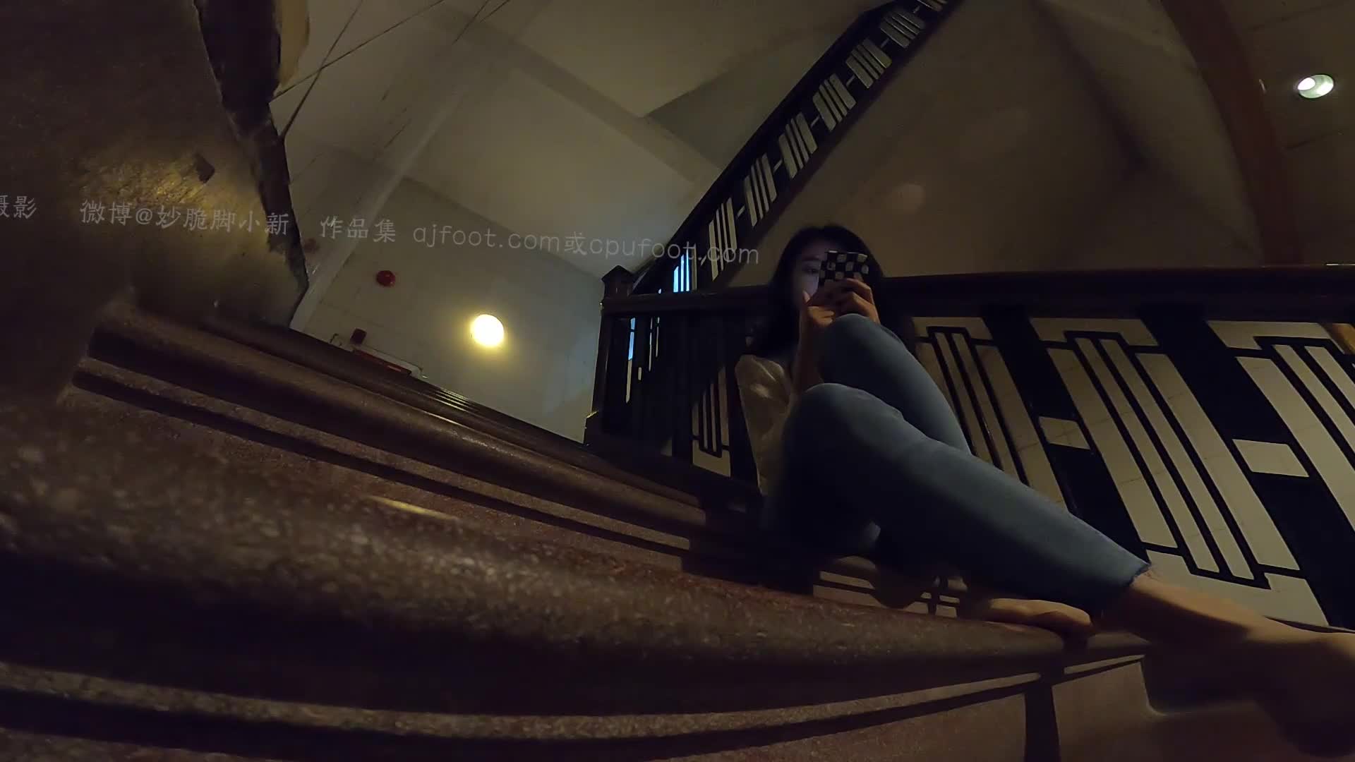 见新摄影_NO.029_王家卫风格红色高跟鞋_质朴的生活气_233P1V_1.91G-丽丝屋