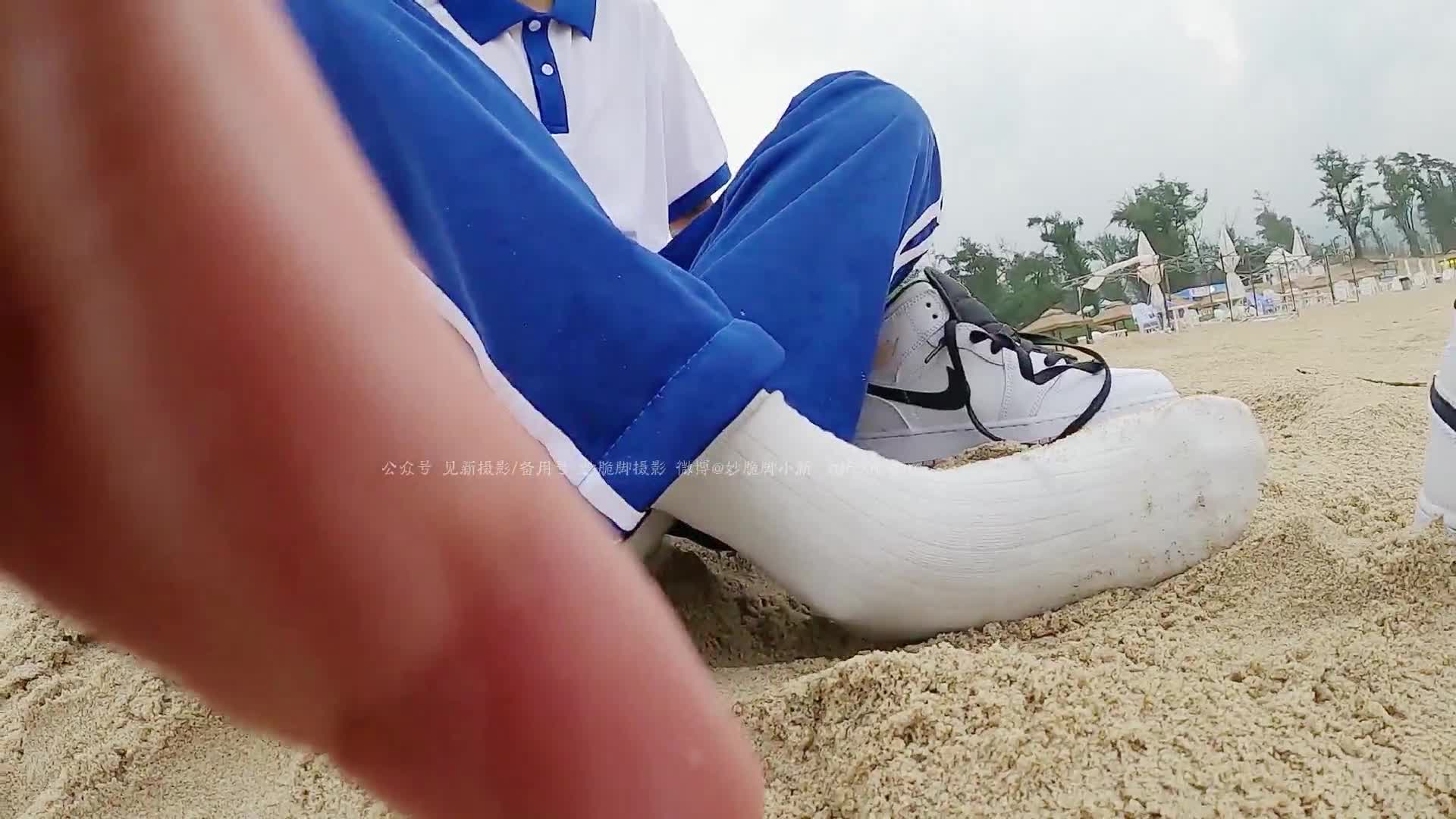 图片[3]-见新摄影_NO.046_大二网红少女校园风_深圳_西涌海岸_252P_1V_2.87G-丽丝屋